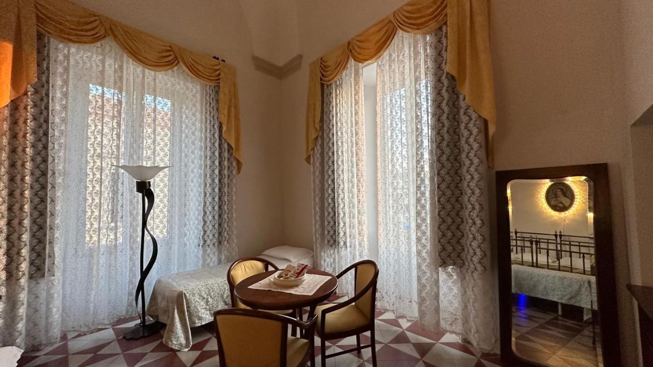 Отель La Dimora Del Barone Верноле Экстерьер фото